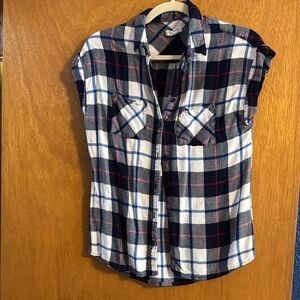 Beachlunchlounge Blue and Red Button Down Shirt Classic Plaid